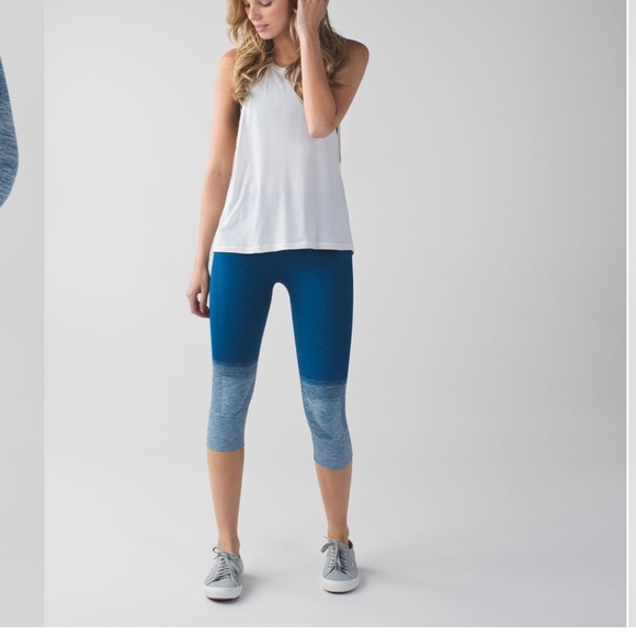 Lululemon Seamlessly Street Crop Leggings - Picture 3 of 8